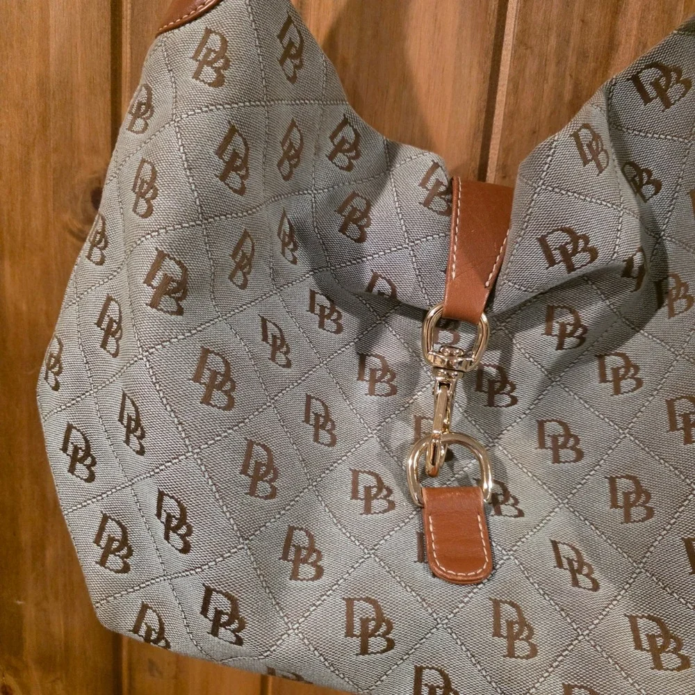 Dooney & Bourke Hobo Bag Women Large Blue Excellent Monogram Quilted Canvas